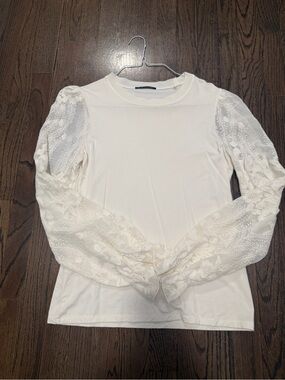 Elie Tahari Cream Lace Sleeve Knit Top